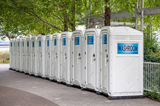 Best Porta potty delivery and setup  in Dilworth, MN